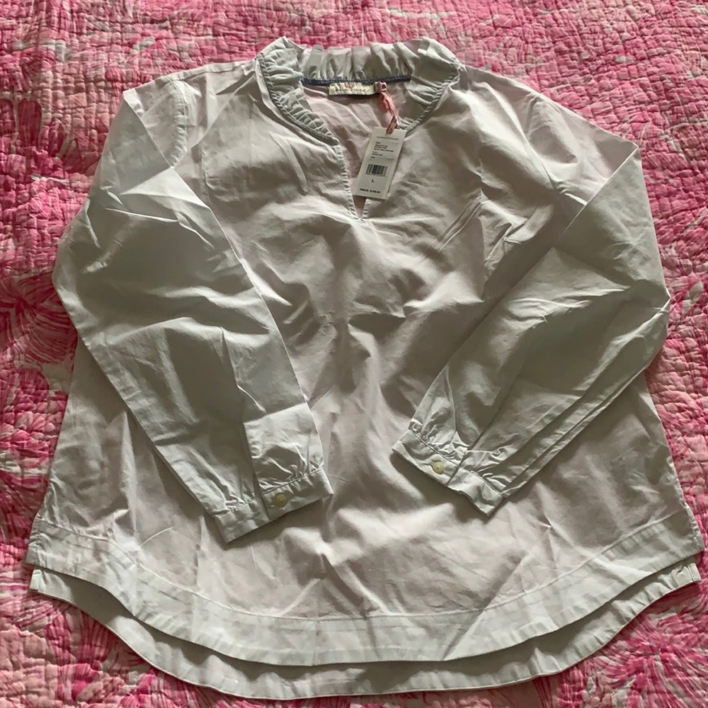 Vineyard Vines ruffle neck popover